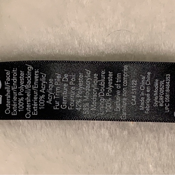 Beautiful faux sheepskin car coat with faux fur trim. Never worn. - Picture 3 of 7